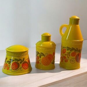 Avon Pennsylvania Dutch set of 3